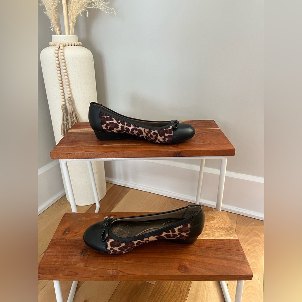 Lifestride textured leopard ballerina shoe size 7